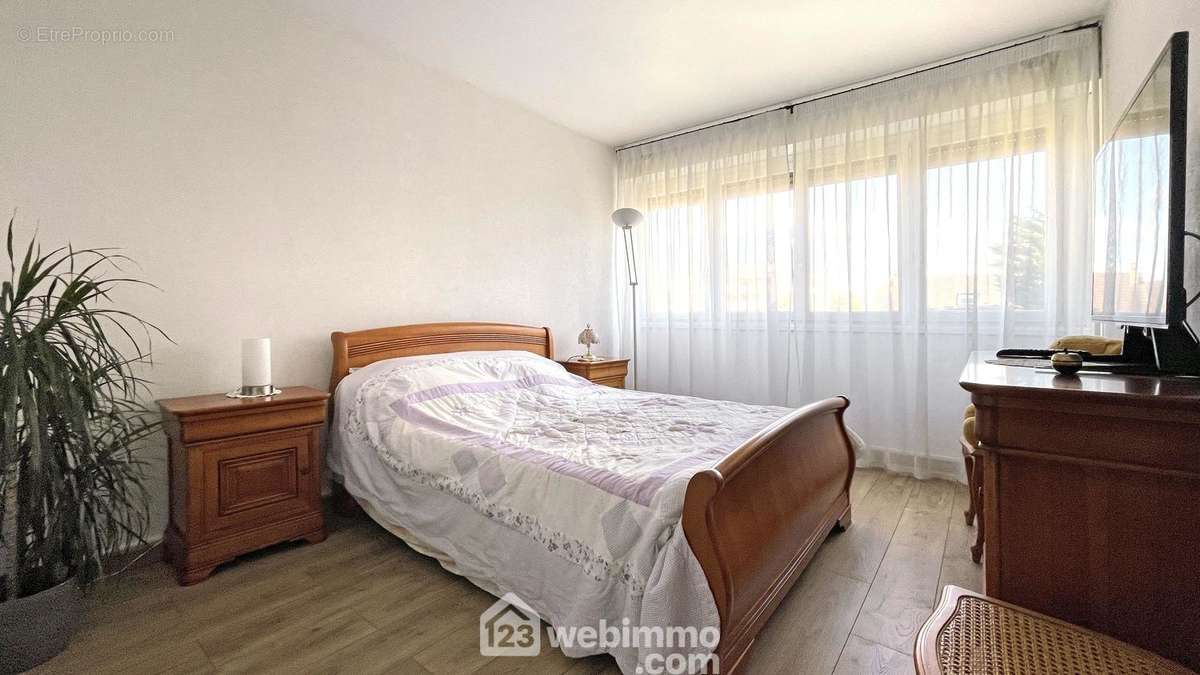 Appartement à CHENNEVIERES-SUR-MARNE