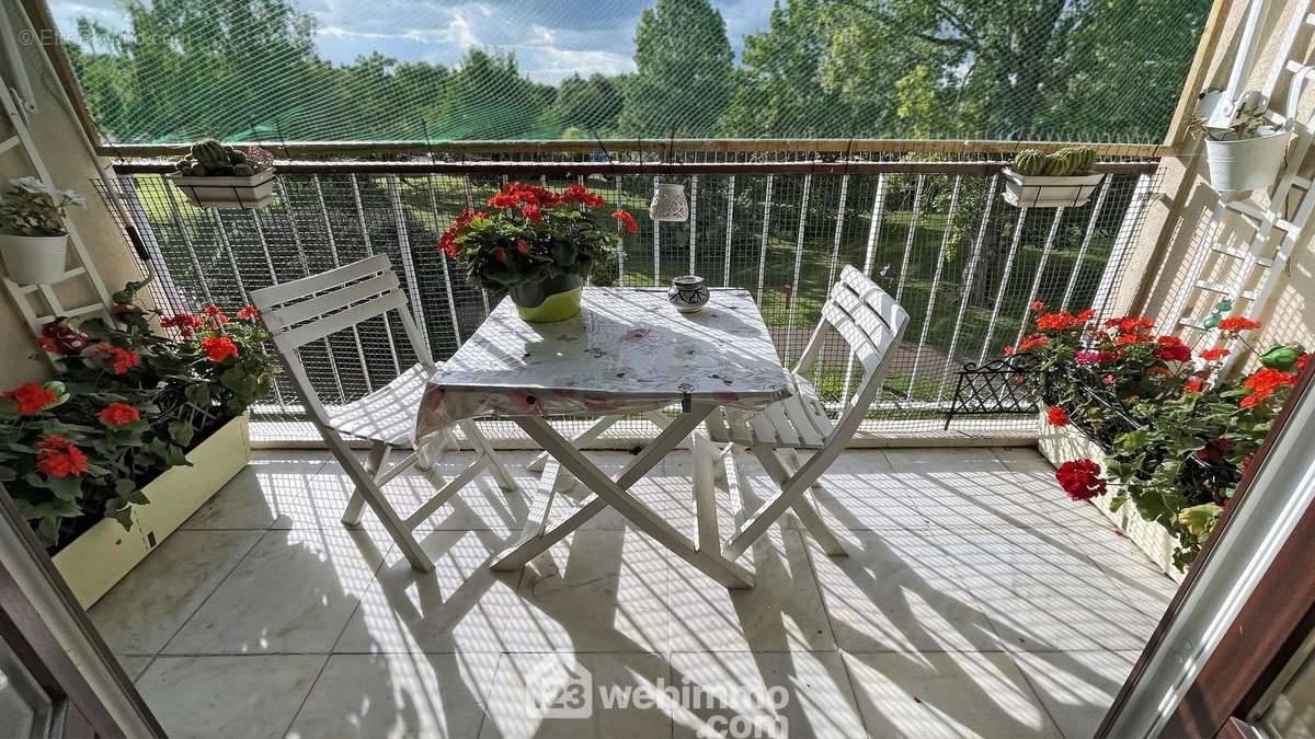 Appartement à CHENNEVIERES-SUR-MARNE