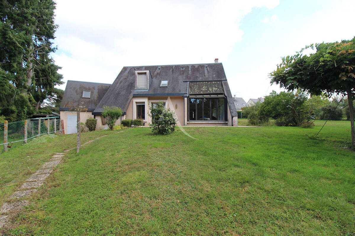 Maison à CHAUMONT-SUR-LOIRE