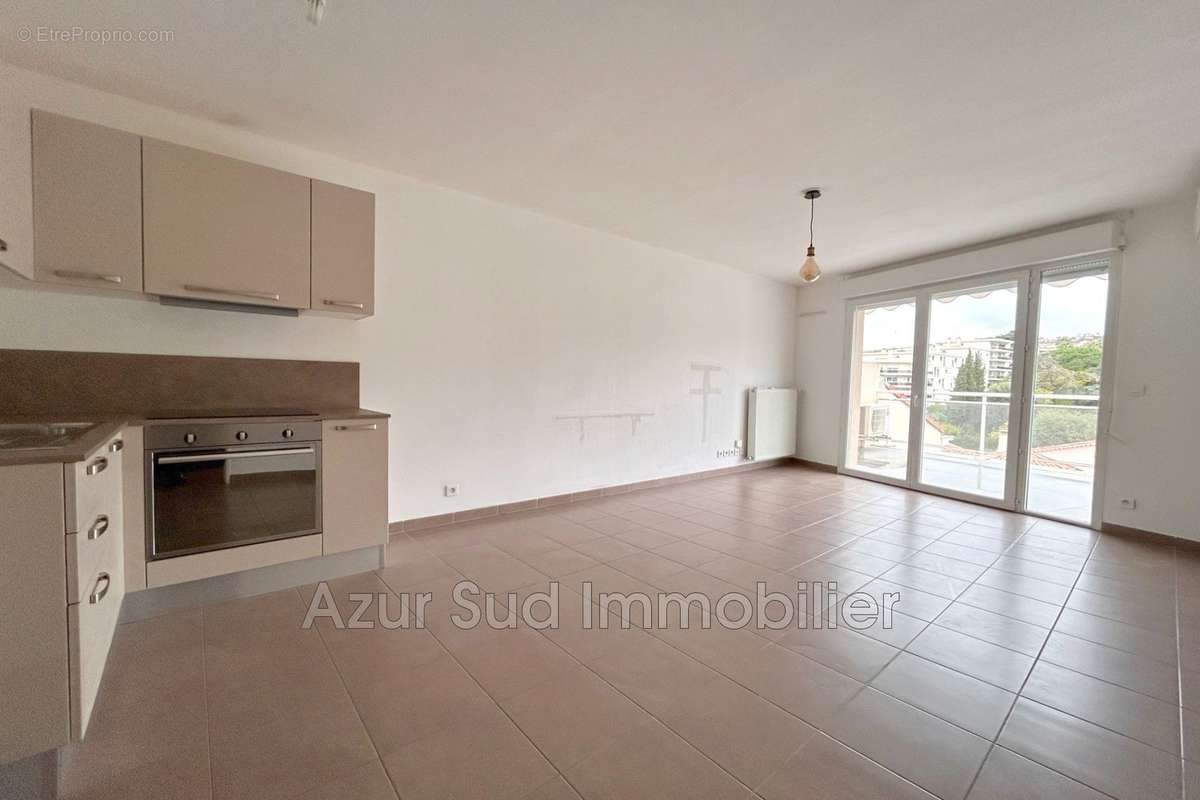 Appartement à MANDELIEU-LA-NAPOULE