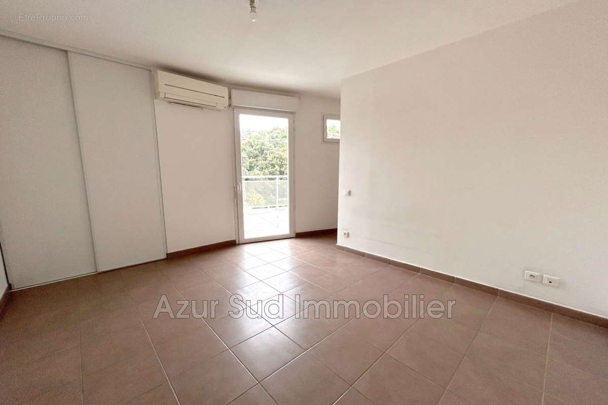 Appartement à MANDELIEU-LA-NAPOULE