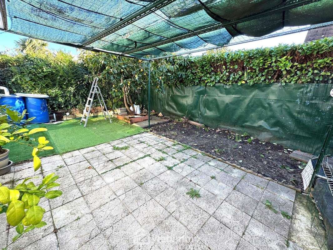 autre vue du jardin - Maison à BONDOUFLE