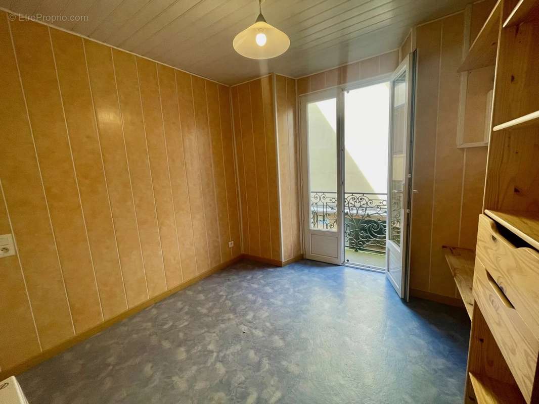 Appartement à AX-LES-THERMES