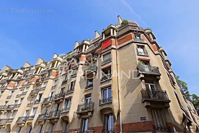 Appartement à PARIS-15E