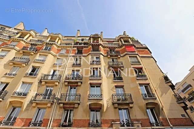 Appartement à PARIS-15E