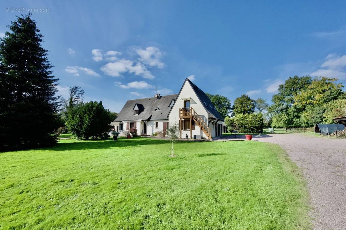 Maison à PONT-L&#039;EVEQUE