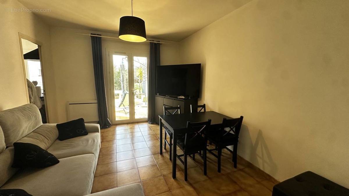 Appartement à BORMES-LES-MIMOSAS