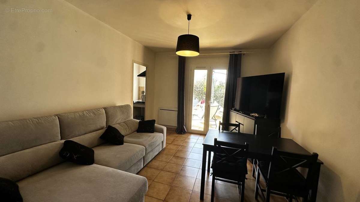 Appartement à BORMES-LES-MIMOSAS