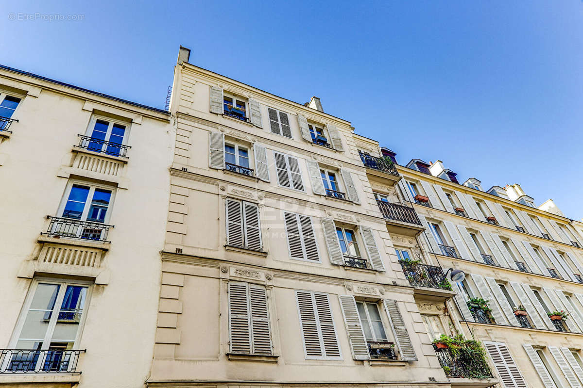 Appartement à PARIS-17E