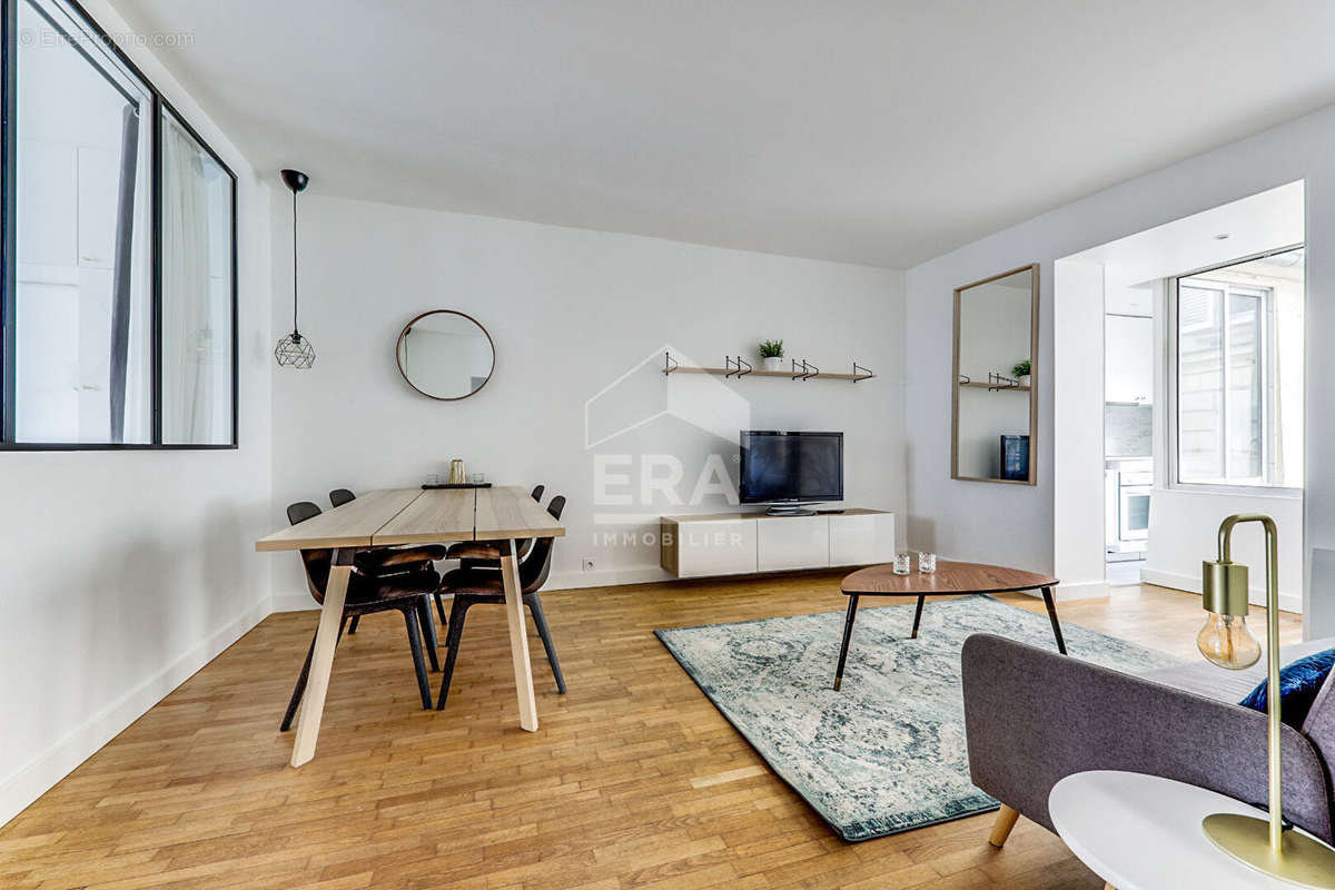 Appartement à PARIS-17E