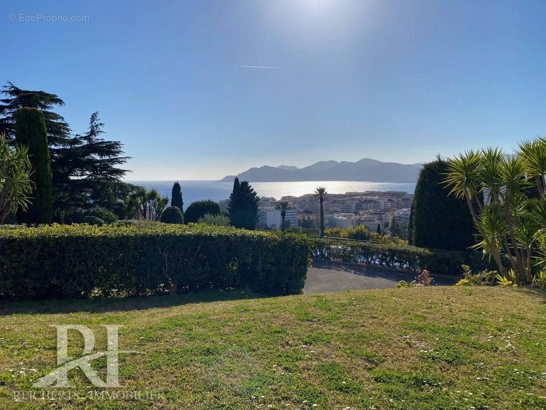 Appartement à CANNES