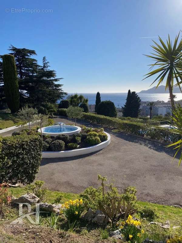 Appartement à CANNES