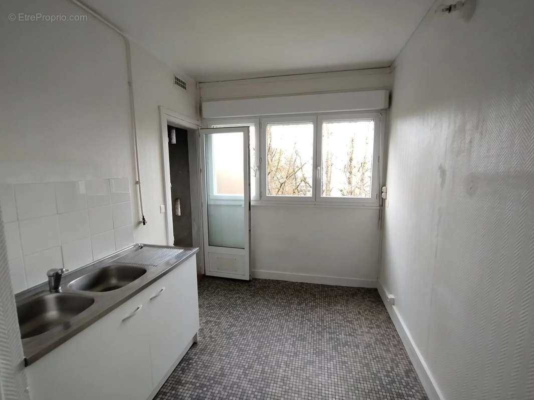 Appartement à AUBERGENVILLE