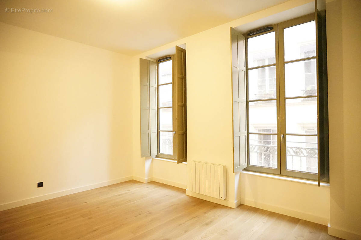 Appartement à LYON-1E