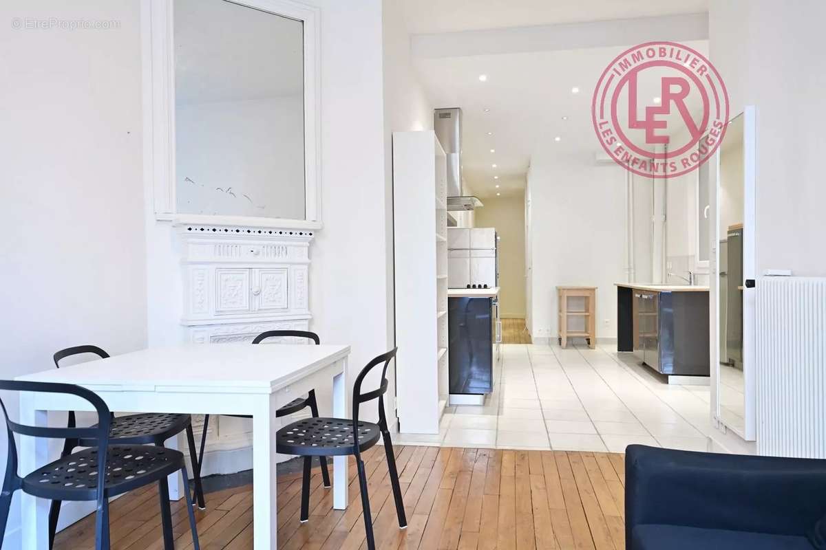 Appartement à PARIS-15E