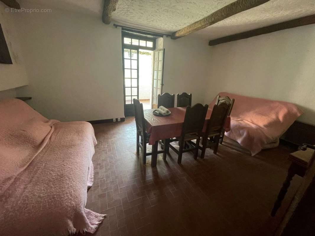 Appartement à TOUET-SUR-VAR