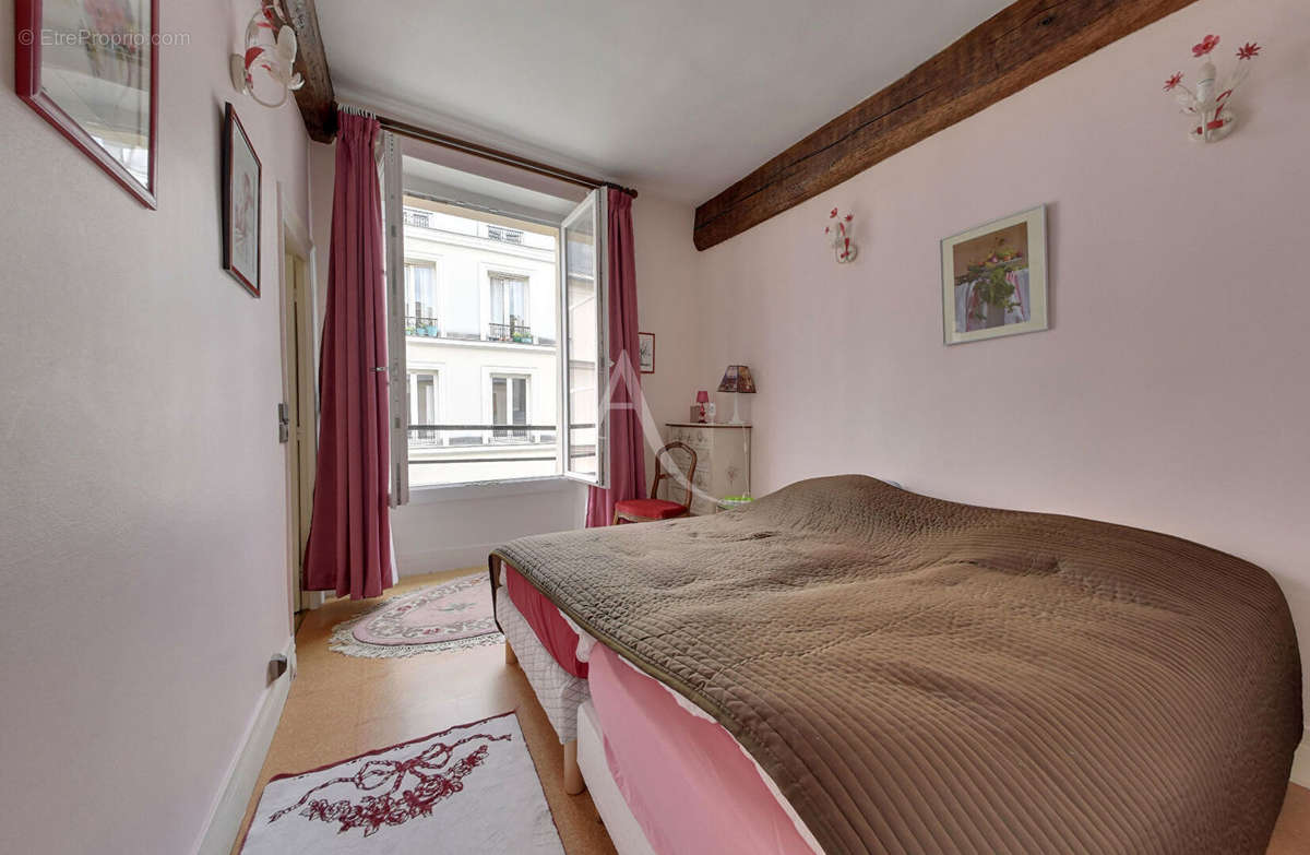 Appartement à PARIS-3E