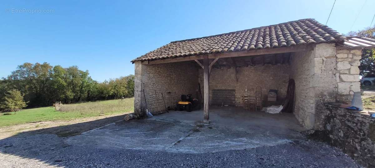 Maison à MONTAIGU-DE-QUERCY