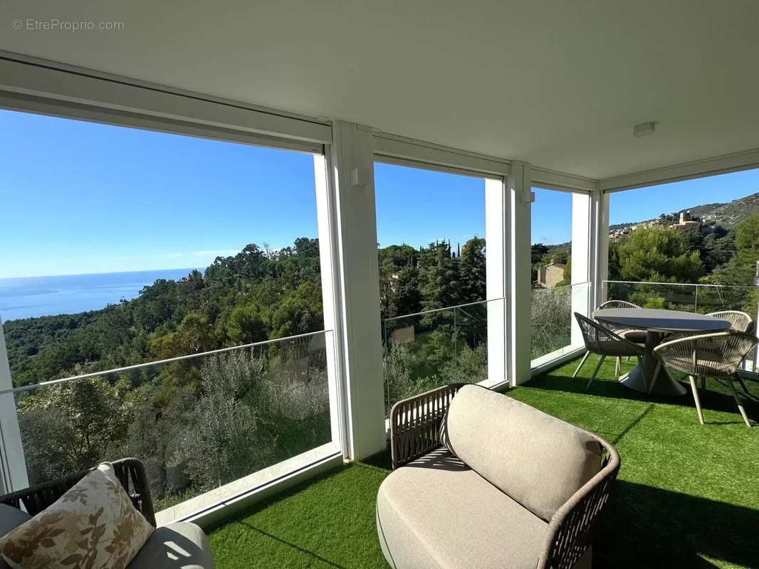 Appartement à EZE