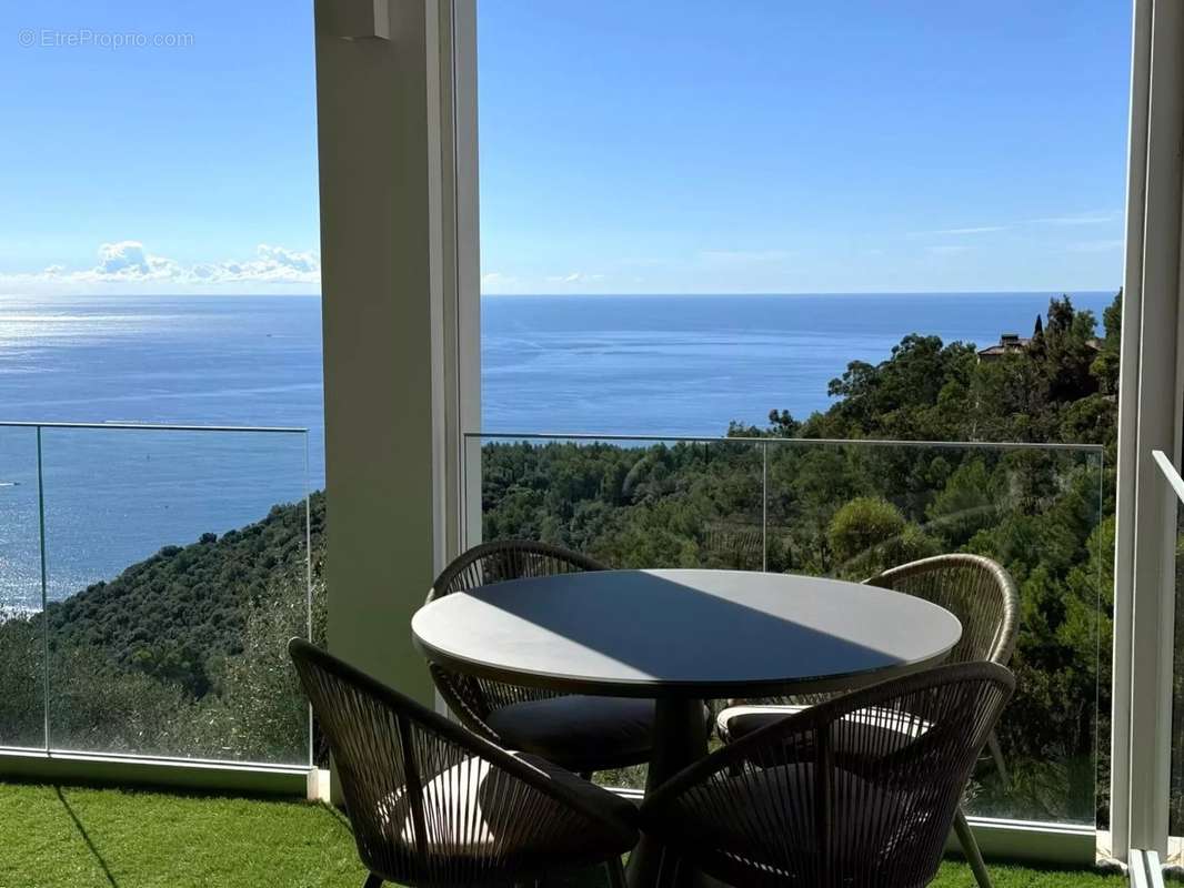 Appartement à EZE