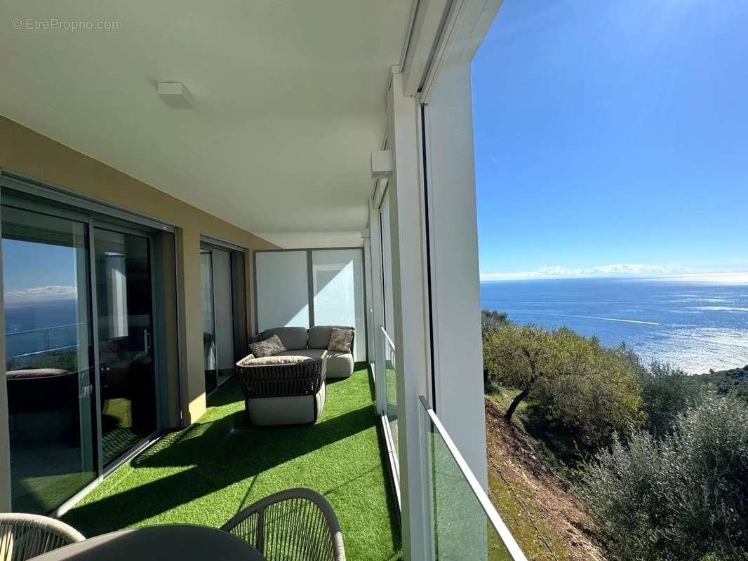 Appartement à EZE