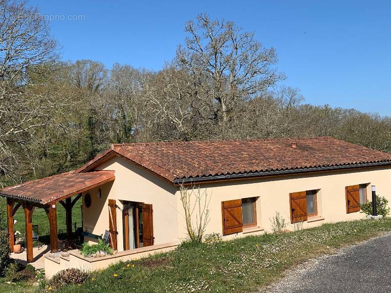 Maison à GOURDON