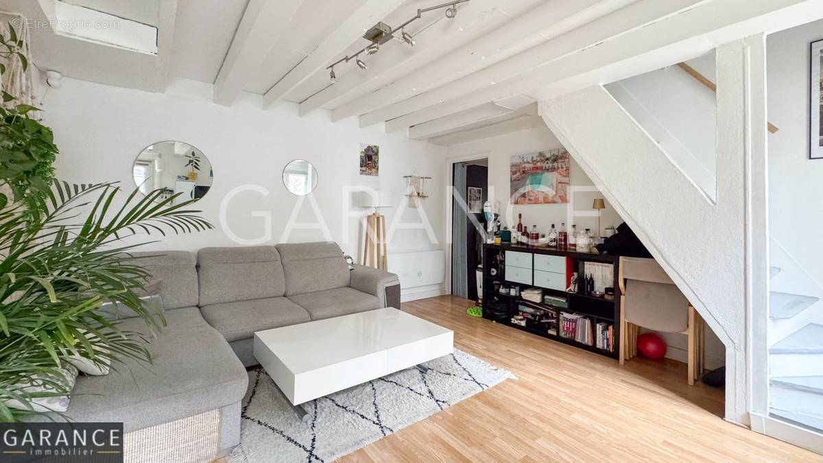 Appartement à PARIS-12E