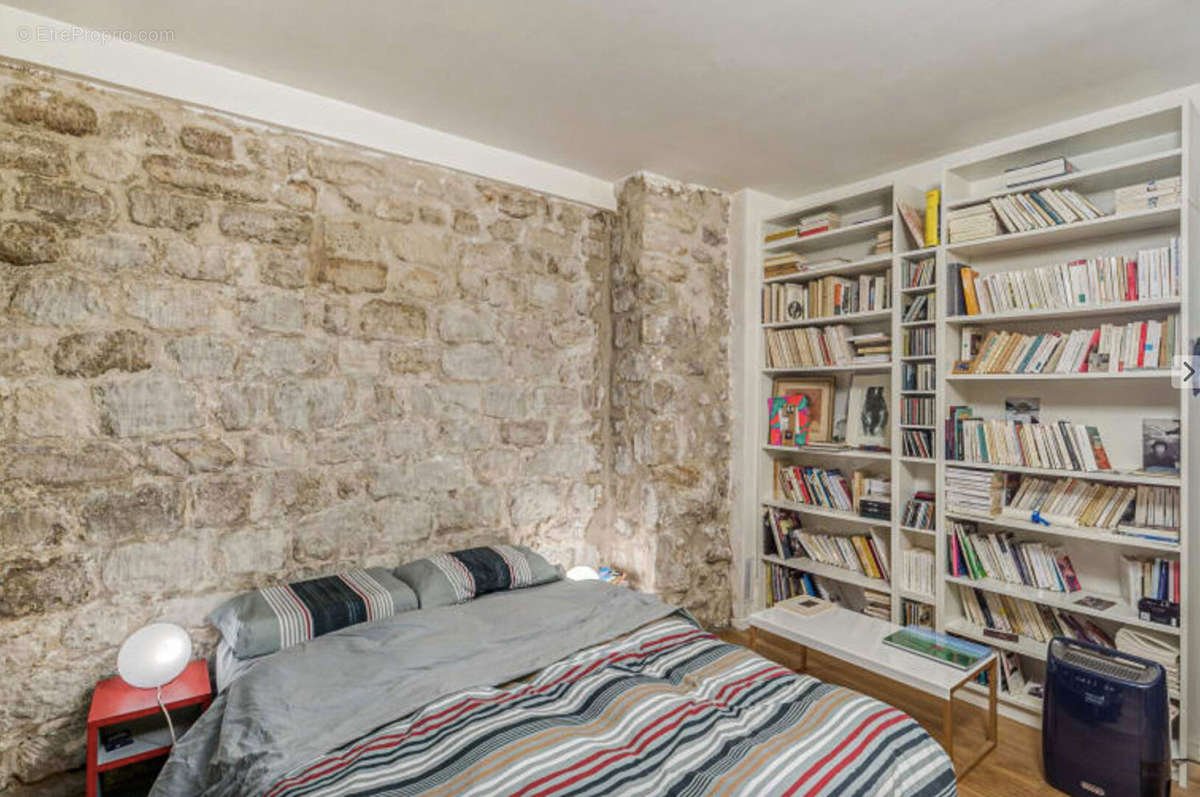 Appartement à PARIS-10E