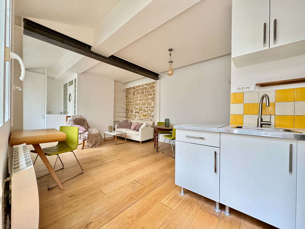 Appartement à PARIS-10E