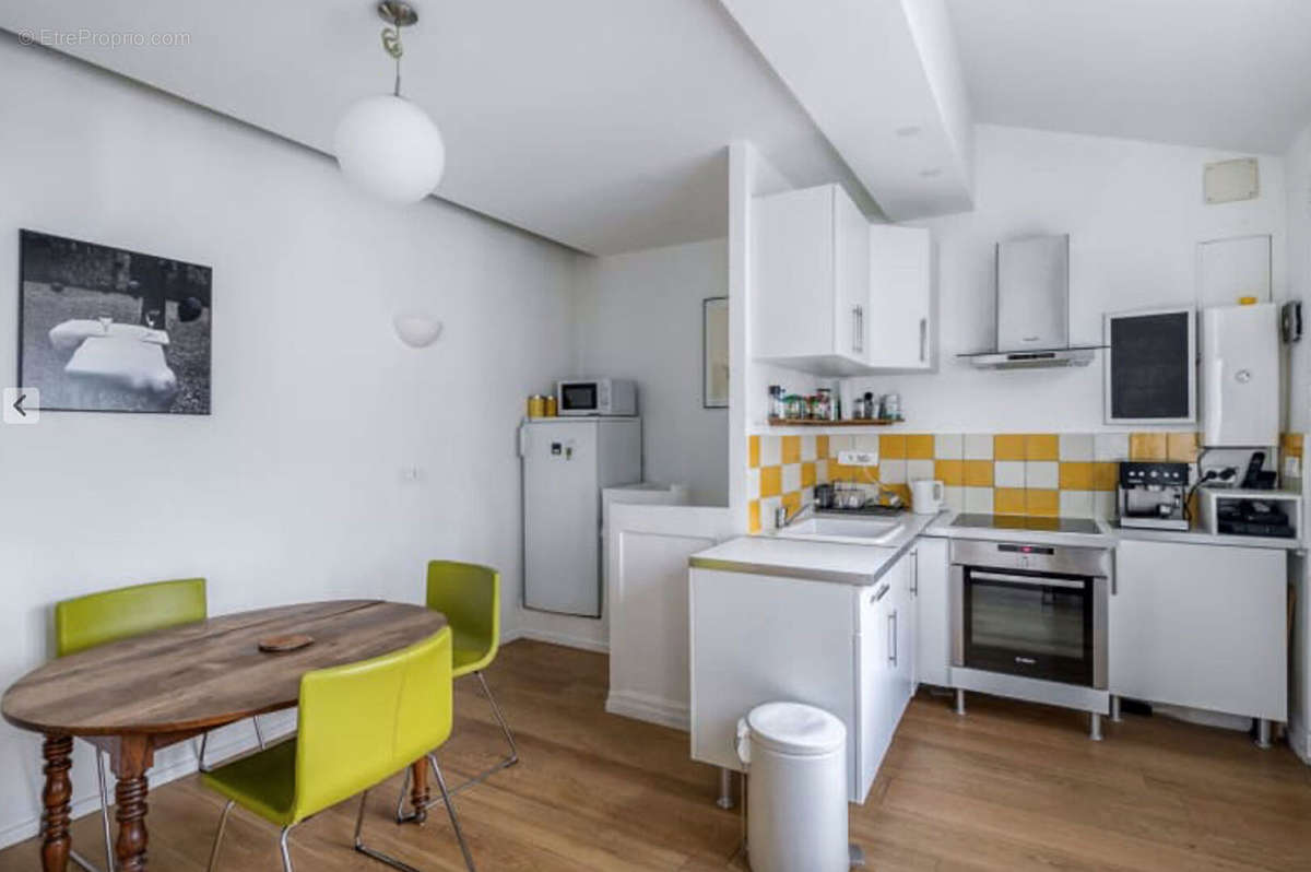 Appartement à PARIS-10E