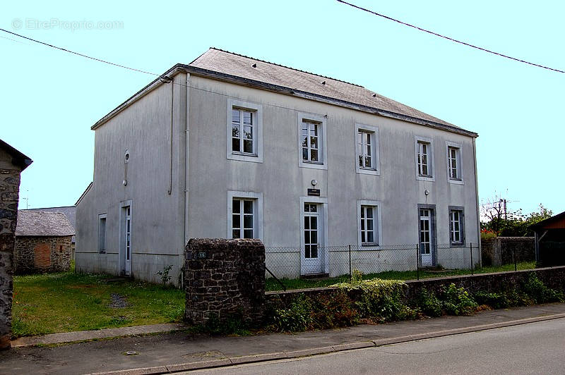 Appartement à MESLAY-DU-MAINE