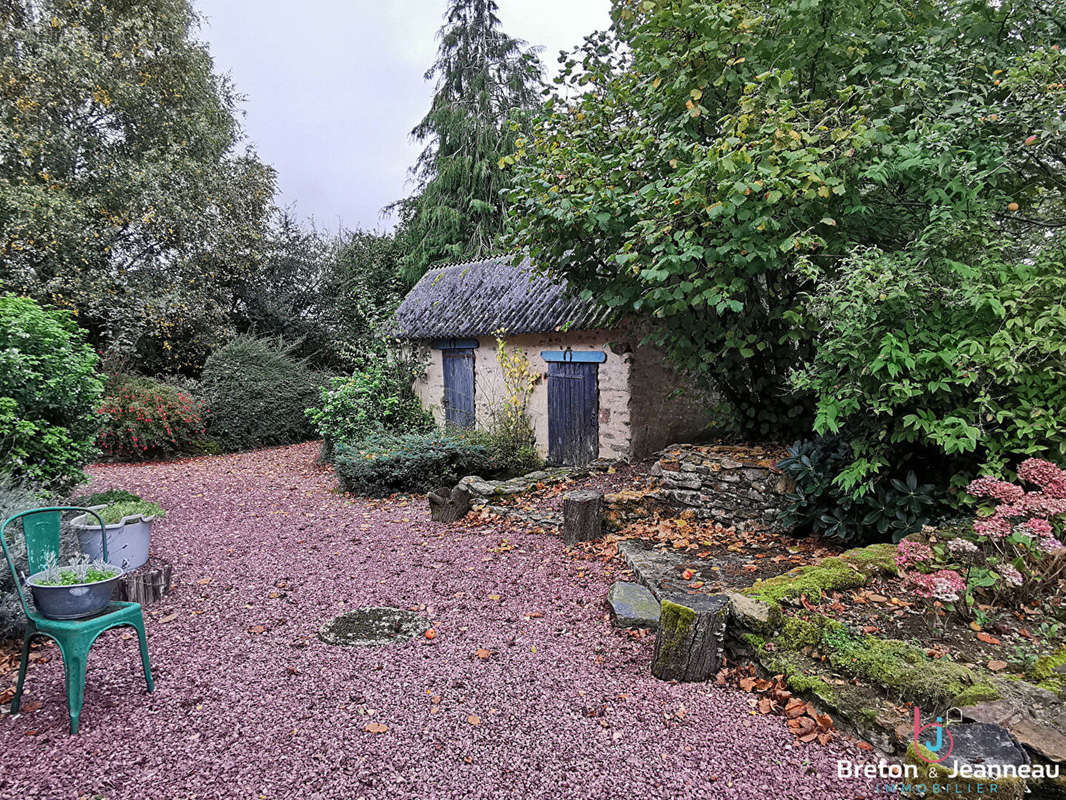 Maison à VILLAINES-LA-JUHEL