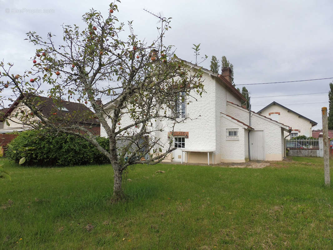 Maison à LAMOTTE-BEUVRON