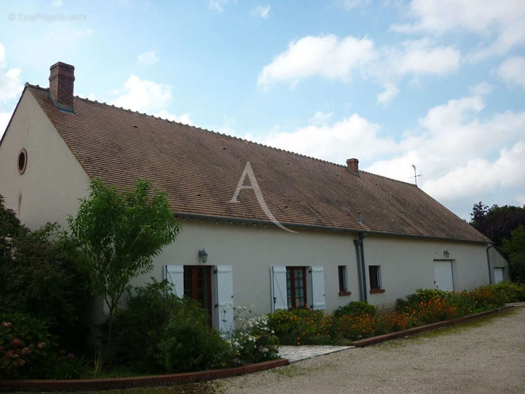 Maison à LIGNY-LE-RIBAULT