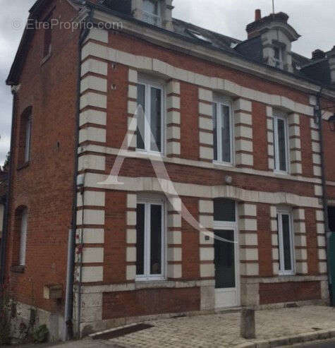 Maison à NEUNG-SUR-BEUVRON