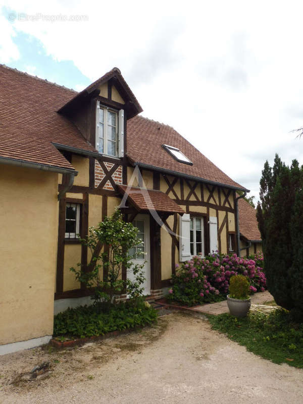 Maison à CHAUMONT-SUR-THARONNE