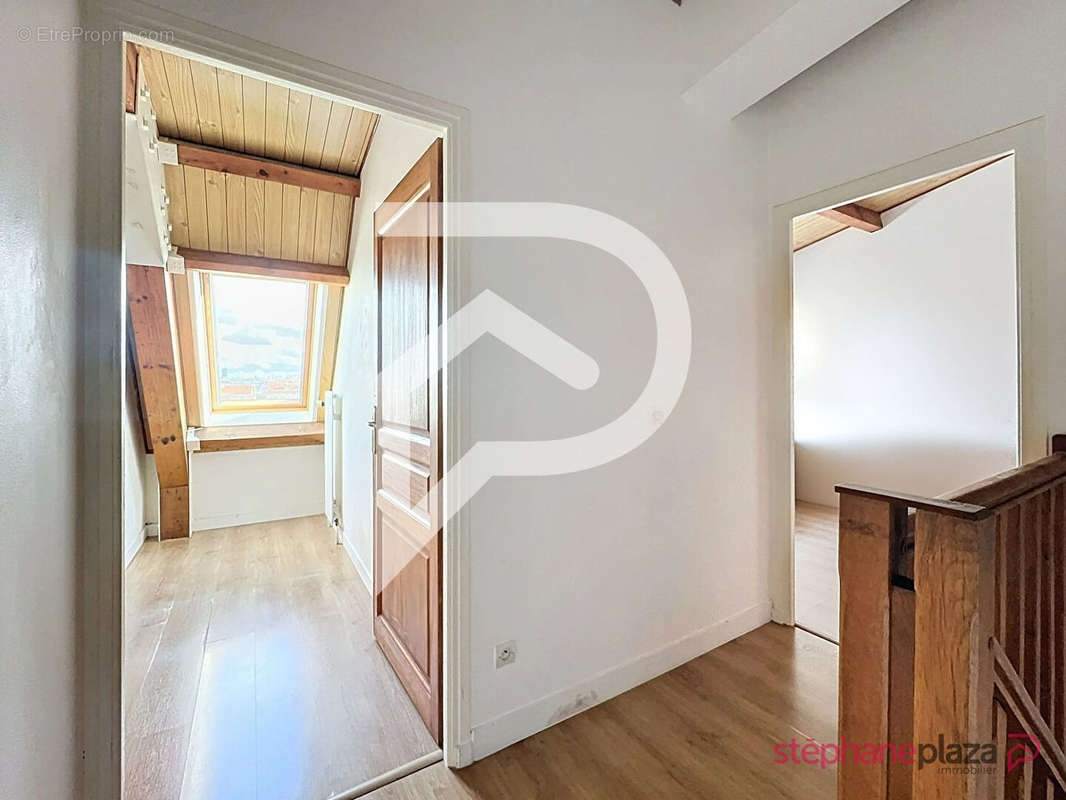 Appartement à PUTEAUX