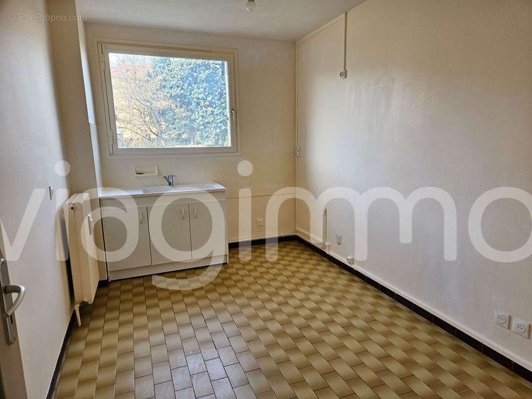 Appartement à OULLINS