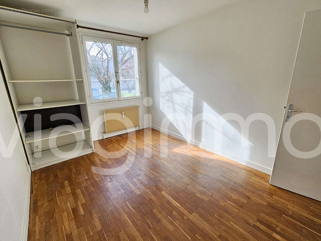 Appartement à OULLINS