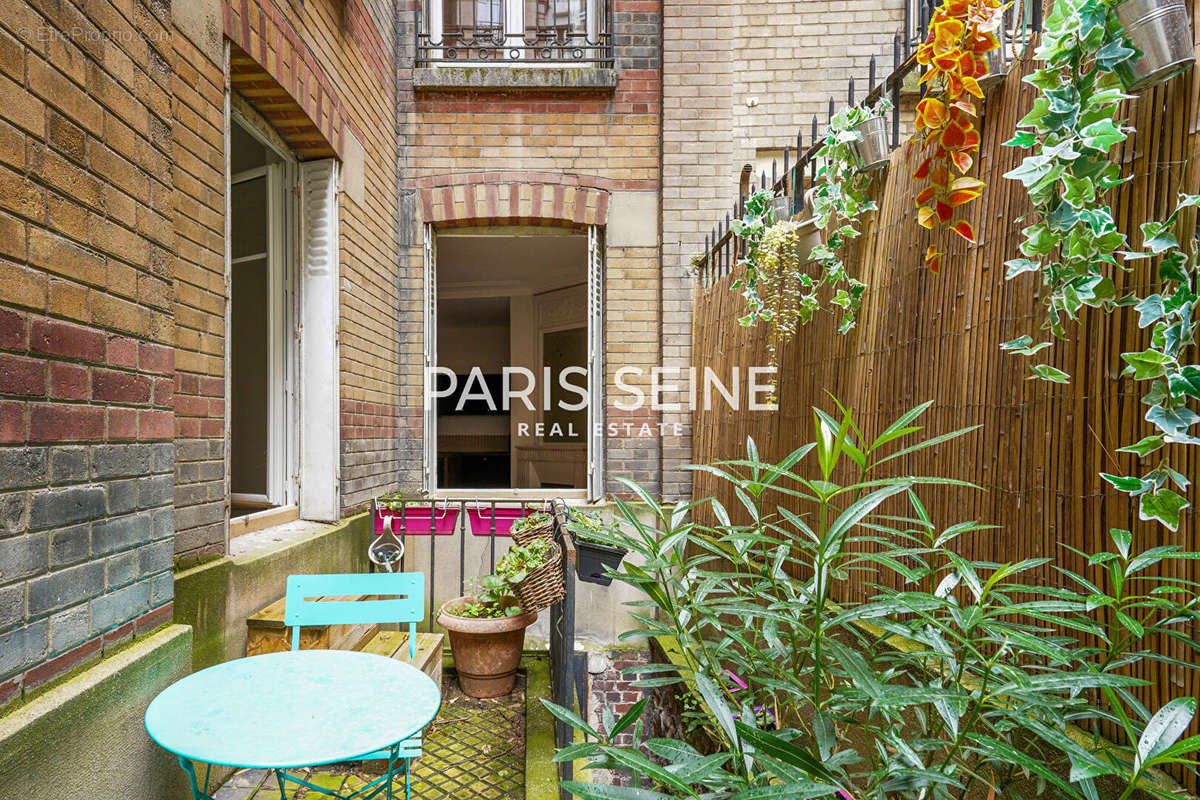 Appartement à PARIS-7E