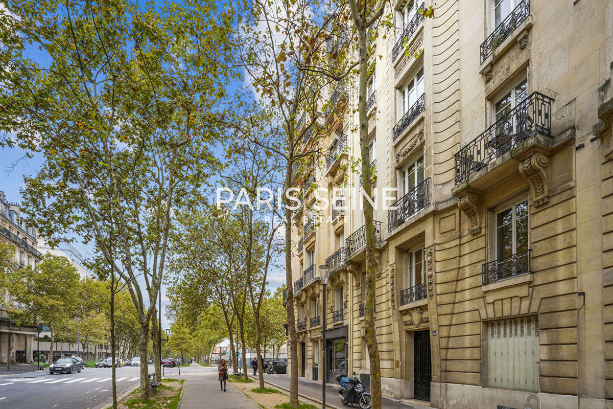 Appartement à PARIS-7E