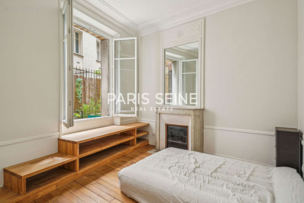 Appartement à PARIS-7E