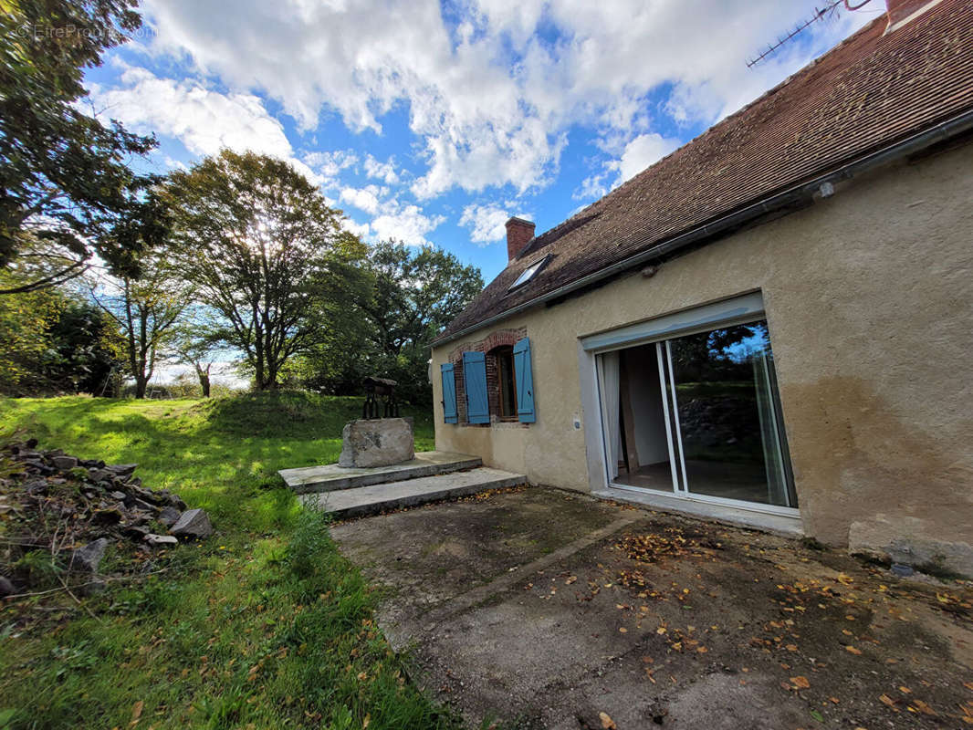 Maison à FLEURIEL