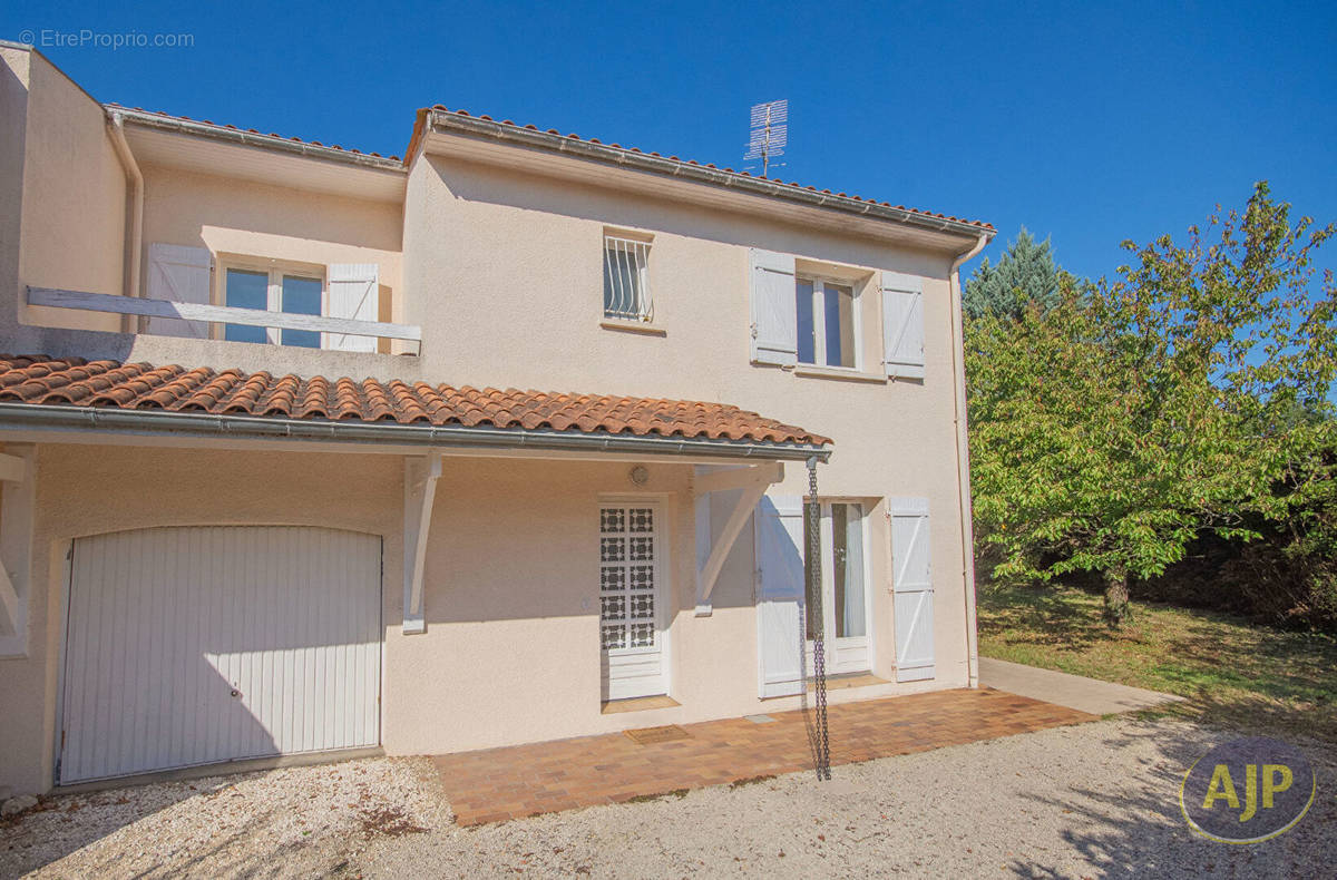 Maison à BLANQUEFORT