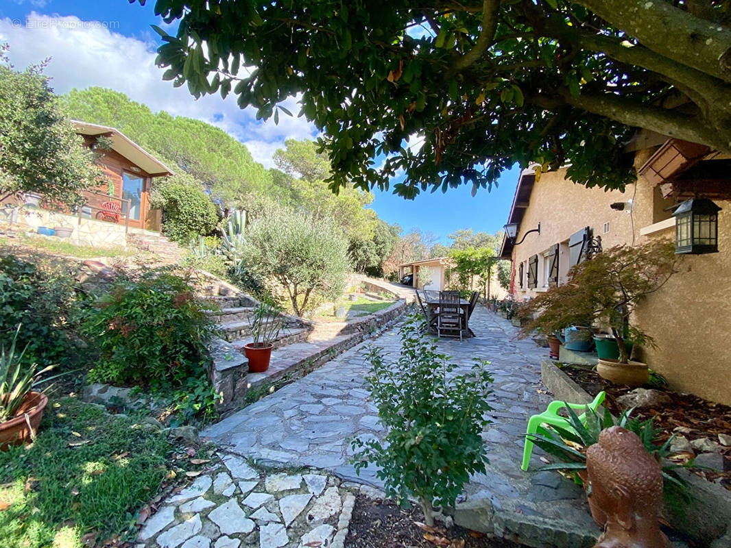 Maison à CAUNES-MINERVOIS