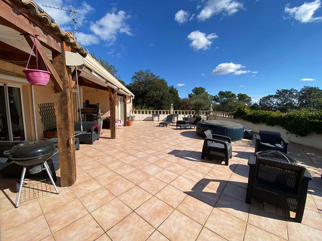 Maison à CAUNES-MINERVOIS