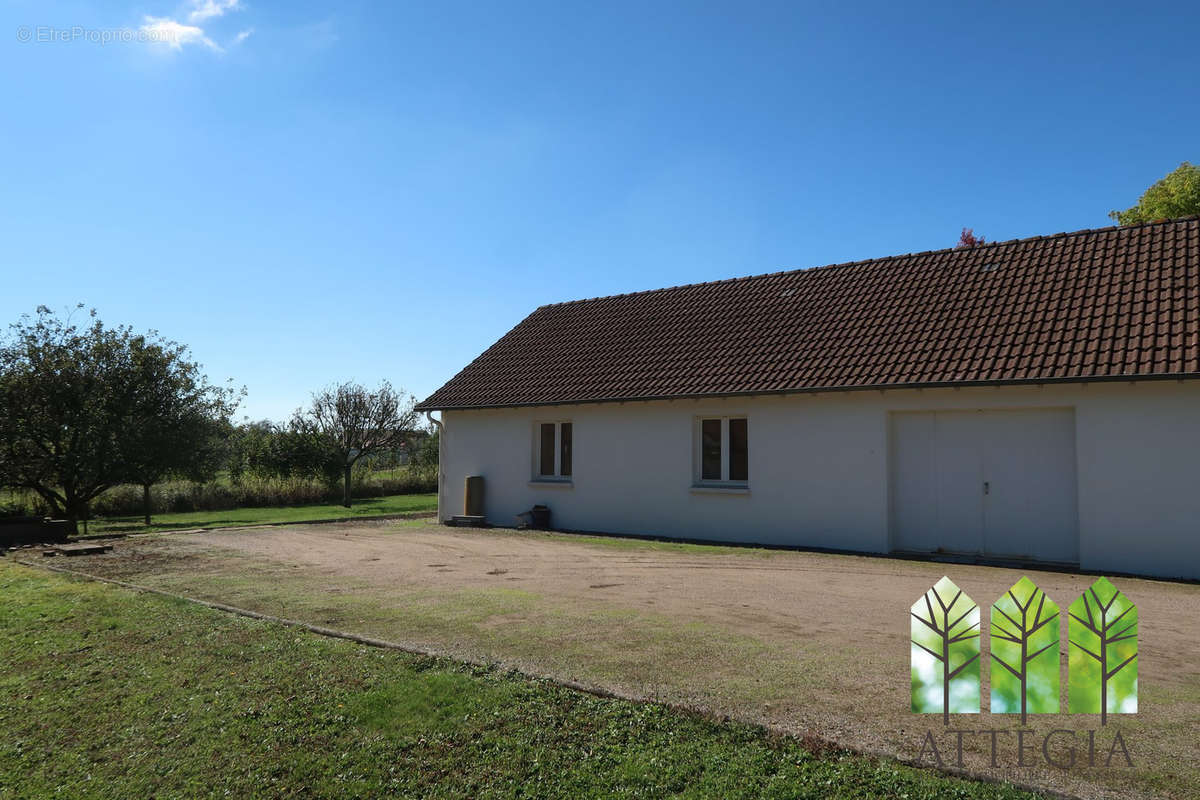 Maison à LOURDOUEIX-SAINT-PIERRE