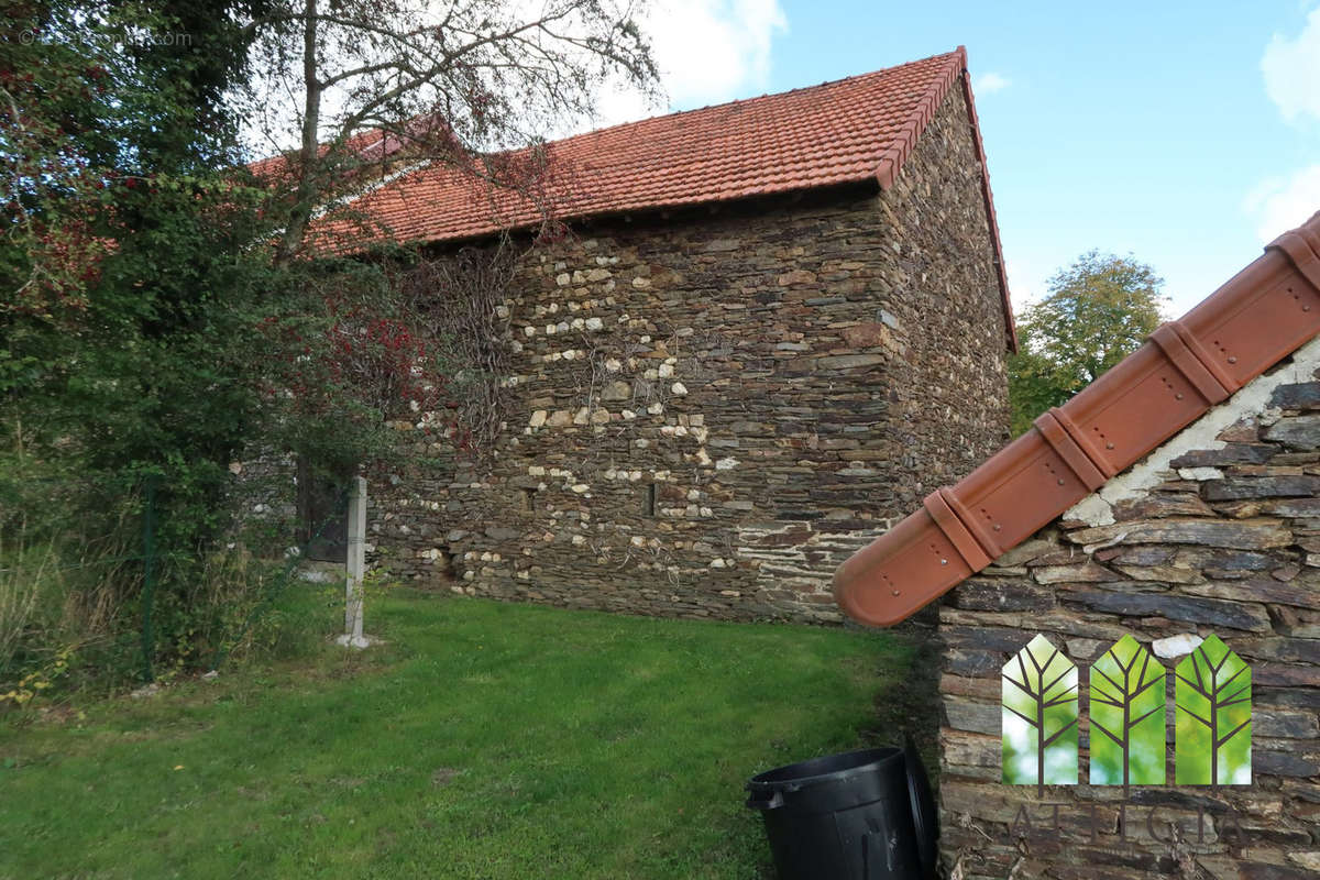 Maison à BETETE