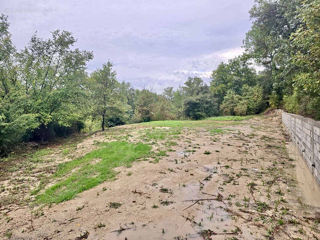 Terrain à BARJOLS