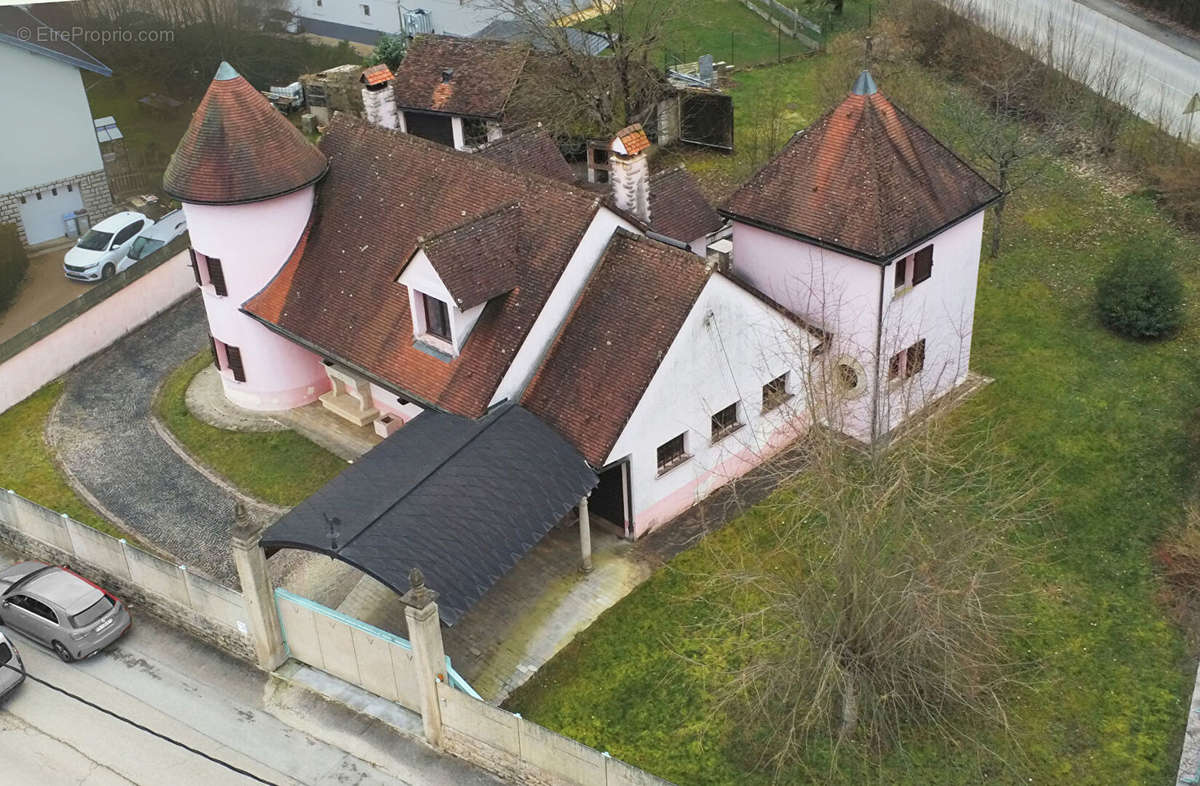 Maison à PONT-DE-POITTE